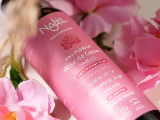 Damask rose blomstervann